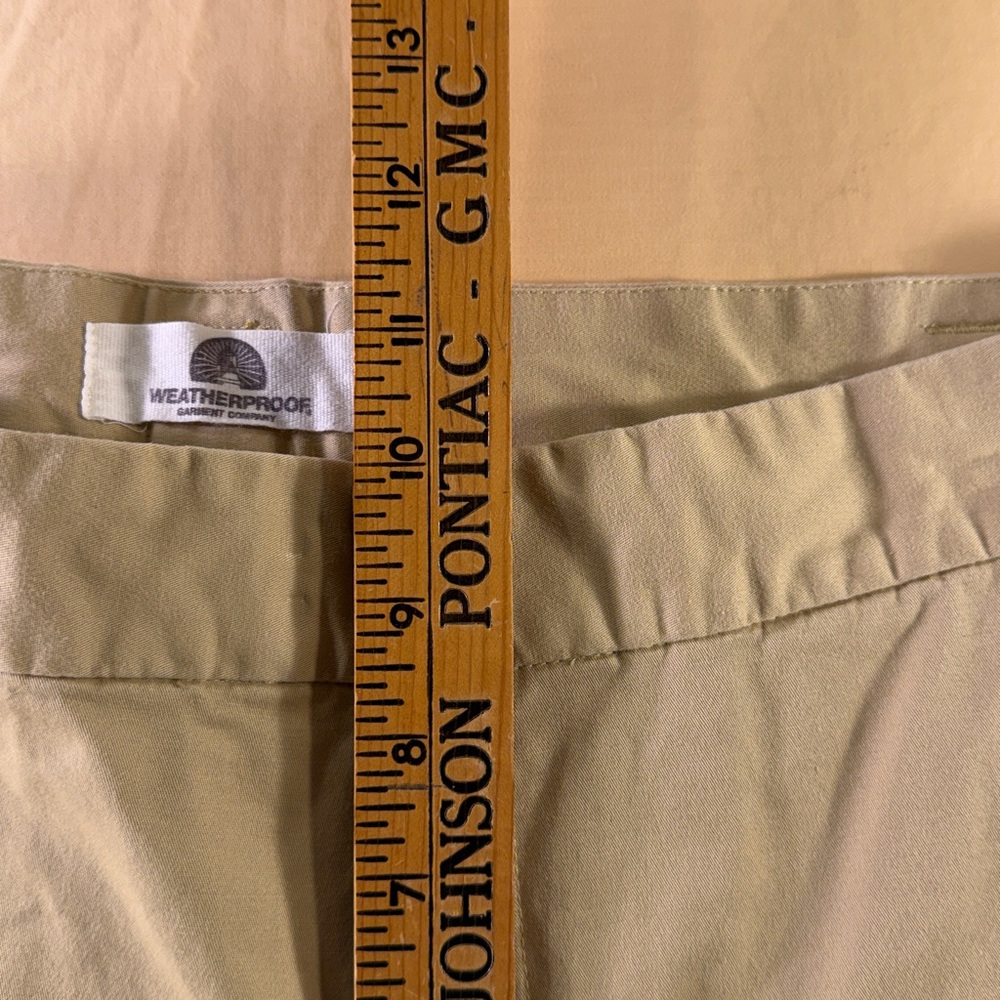 Weatherproof women’s Bermuda shorts, size 12 tan in color - Picture 4 of 7